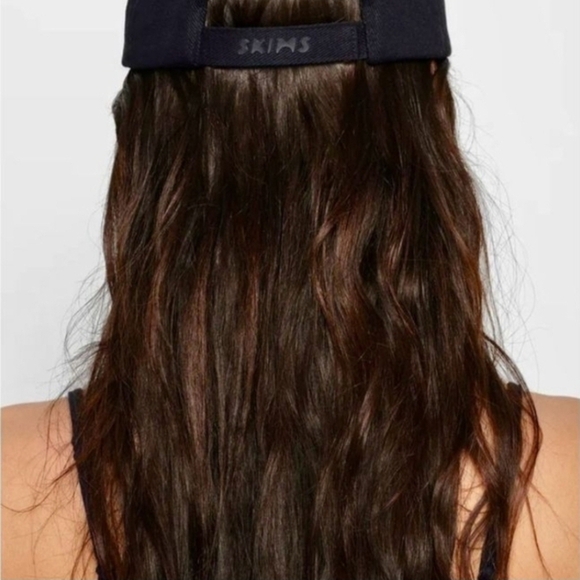 🖤 SKIMS NWT Baseball Cap in Onyx 🖤 - Picture 8 of 9